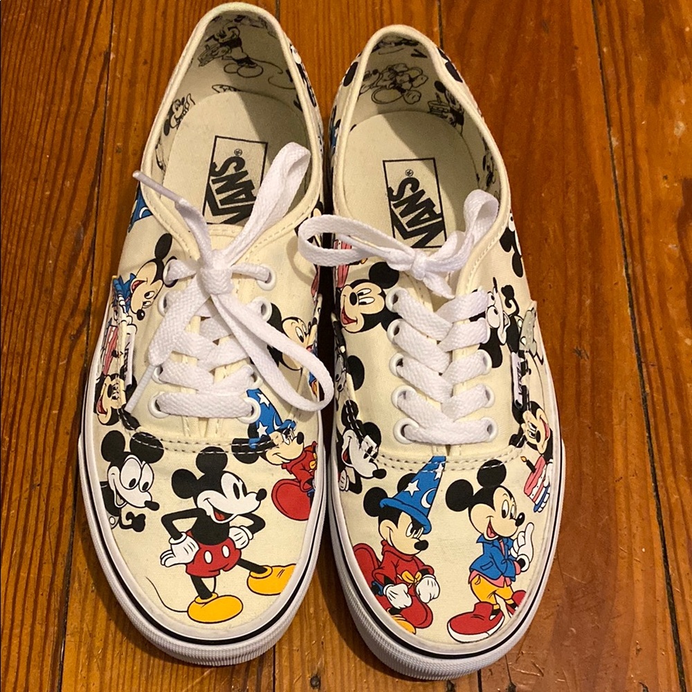 Vans Mickey Mouse 90th anniversary Cream Sneakers women’s 9 or men’s 7.5 EUC